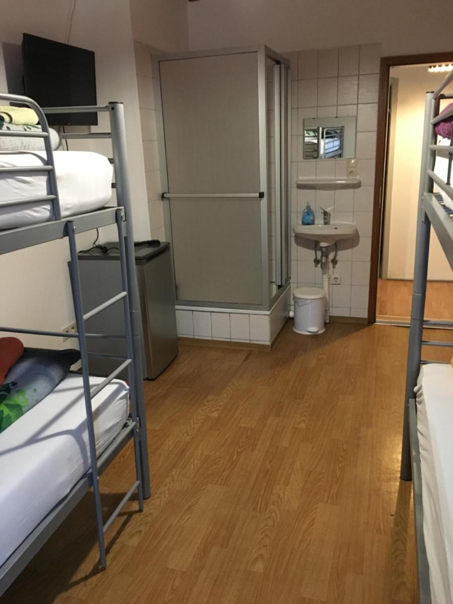 Zur Krone - Housity