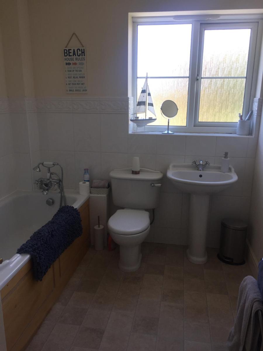 Highbury House, Warm and Welcoming. - Housity