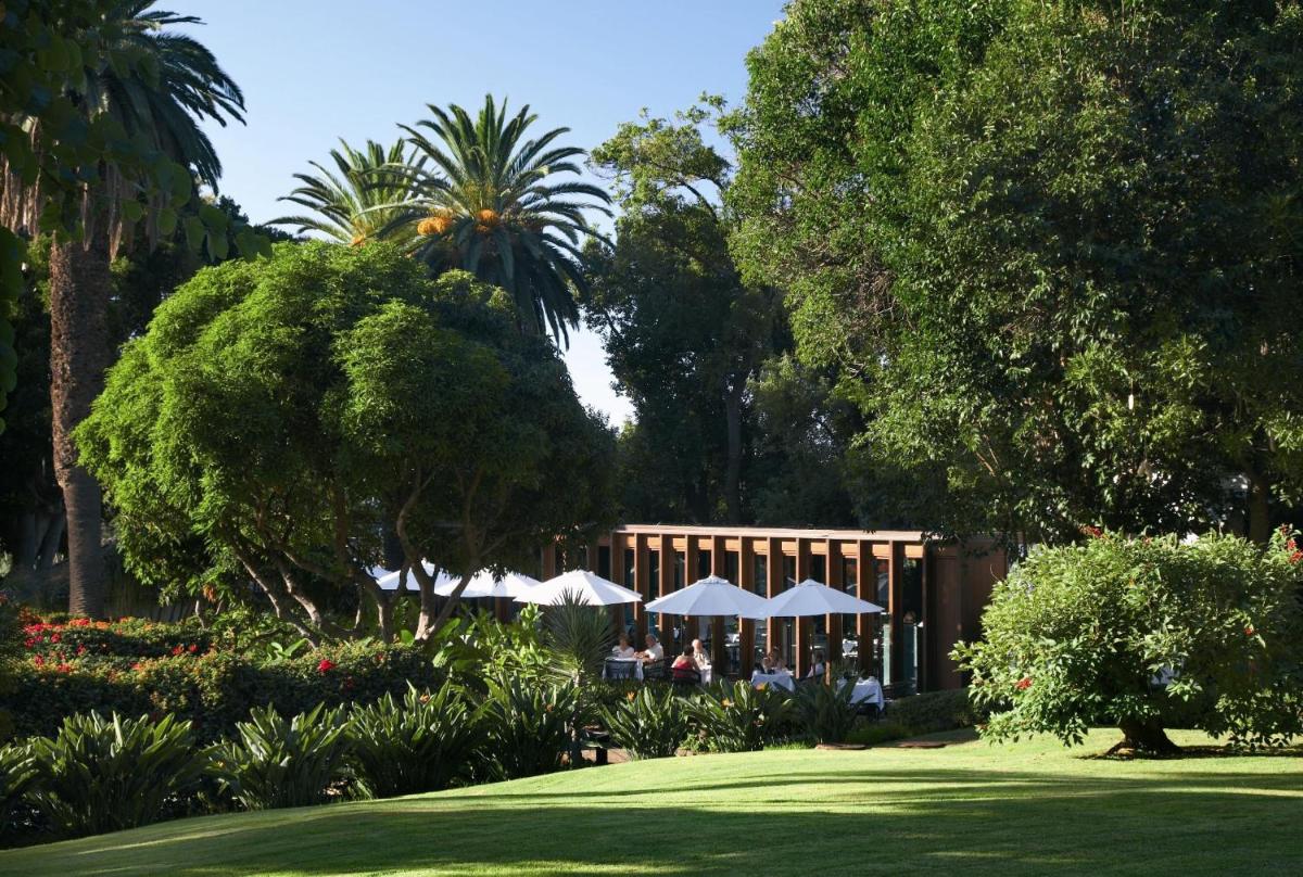 Um jardim no exterior de Quinta da Casa Branca - Small Luxury Hotels of the World