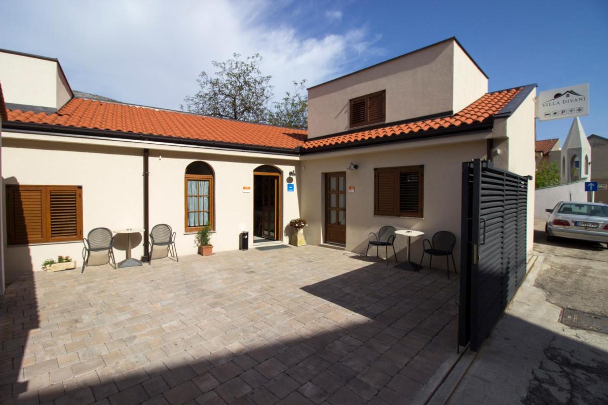 Villa Divani - Housity