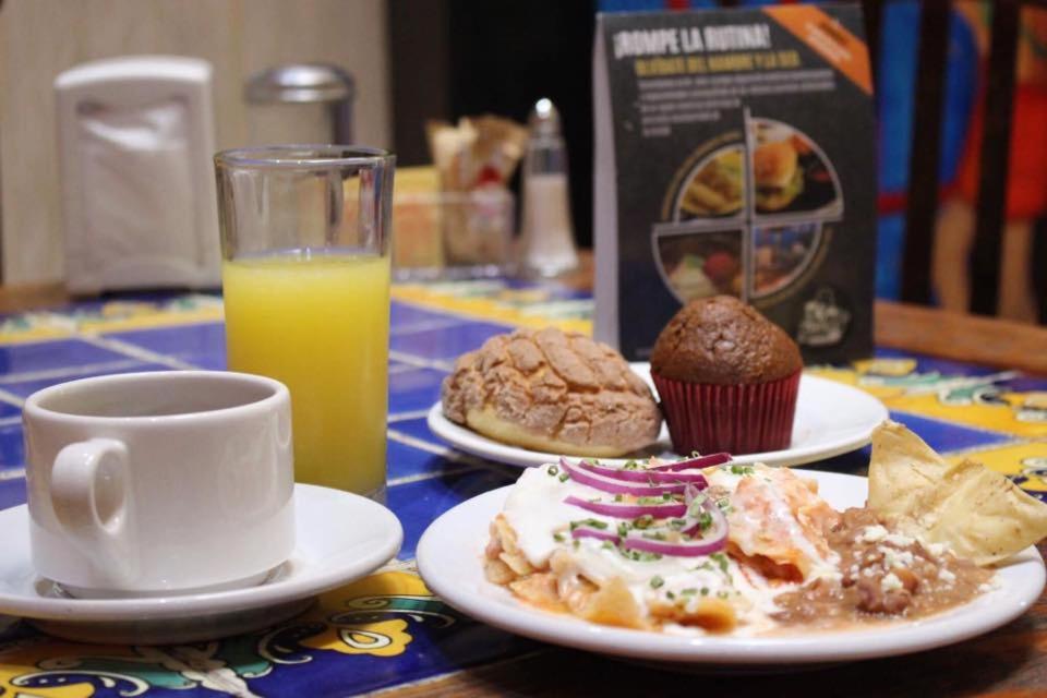 Hotel Real Azteca Boulevard - Housity