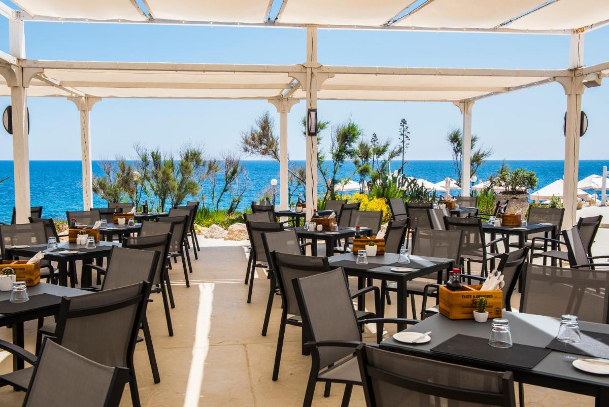 Radisson Blu Resort, Malta St. Julian's - Housity
