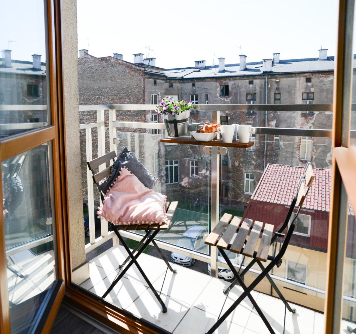 Vinyl Apartment Old Town - Housity