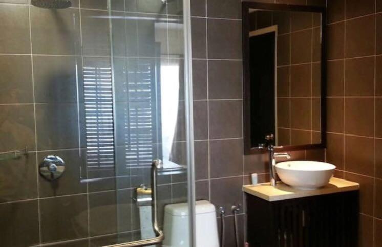 Studio Apartment @ Gold Coast Morib Banting Malaysia - Housity
