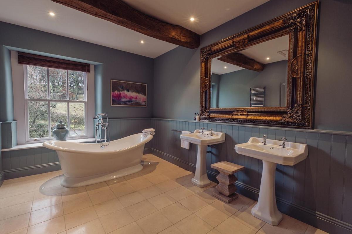 Plough Inn - Housity