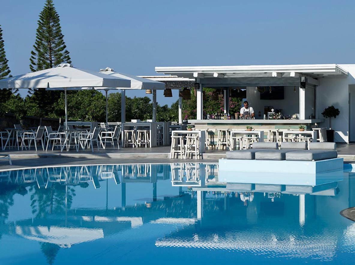 Pefki Islands - Housity