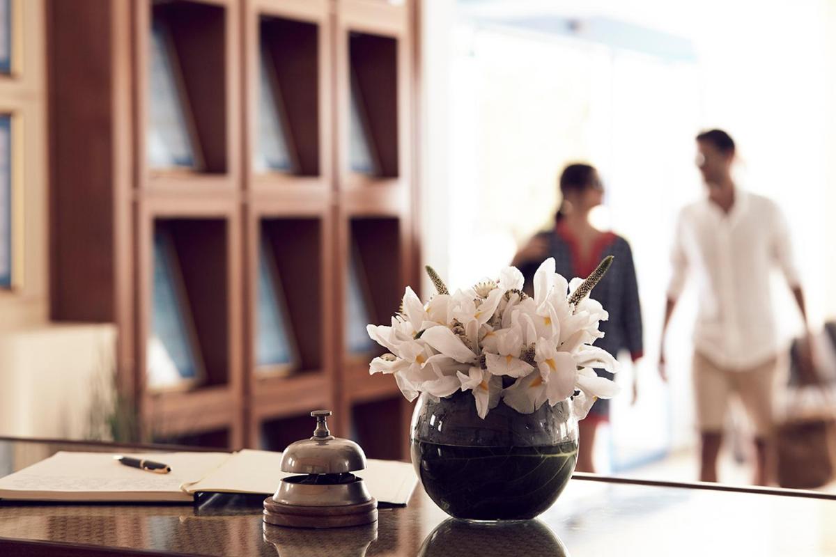 Pefki Islands - Housity