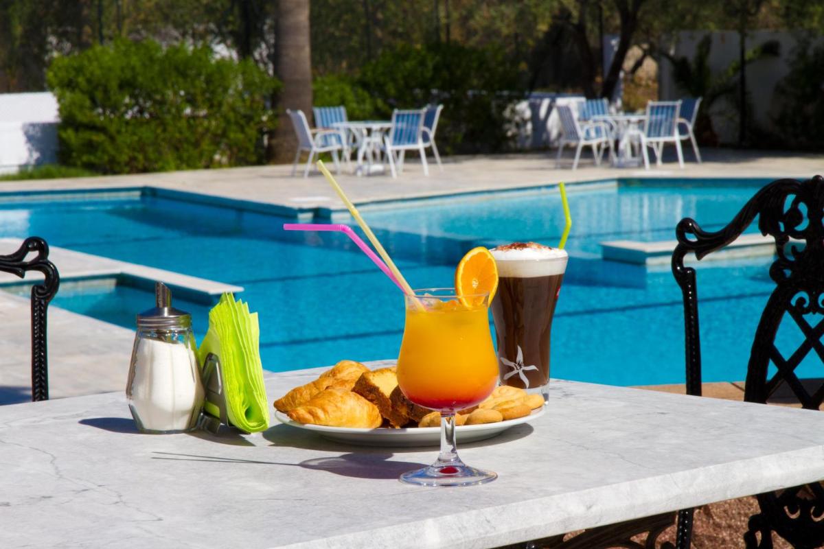 Hotel Klonos - Kyriakos Klonos - Housity