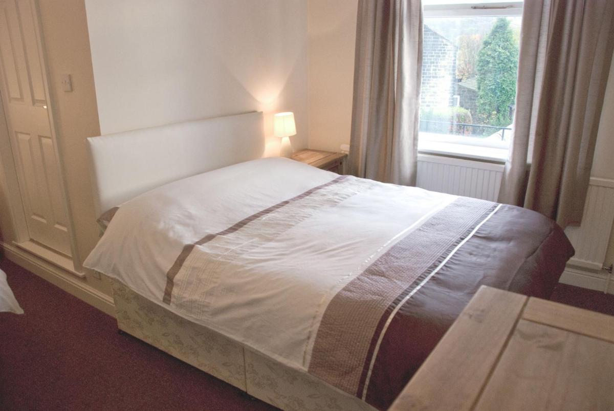 The Blacksmiths Arms - Housity