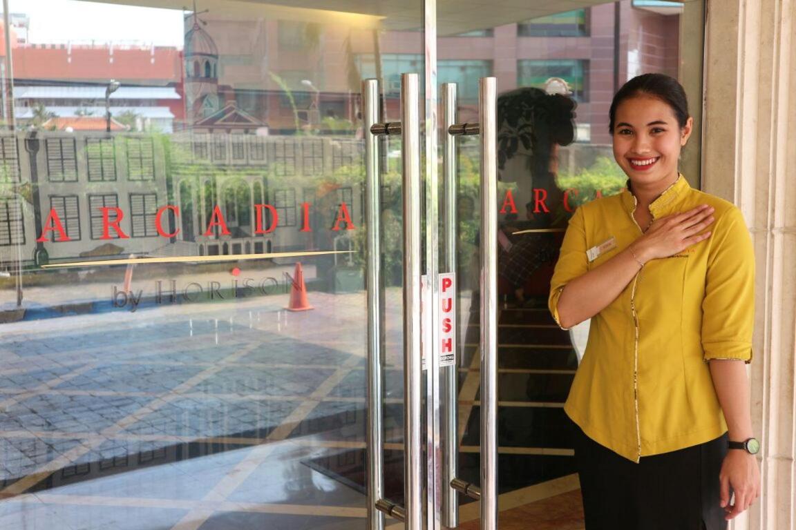 Horison Arcadia Mangga Dua - Housity