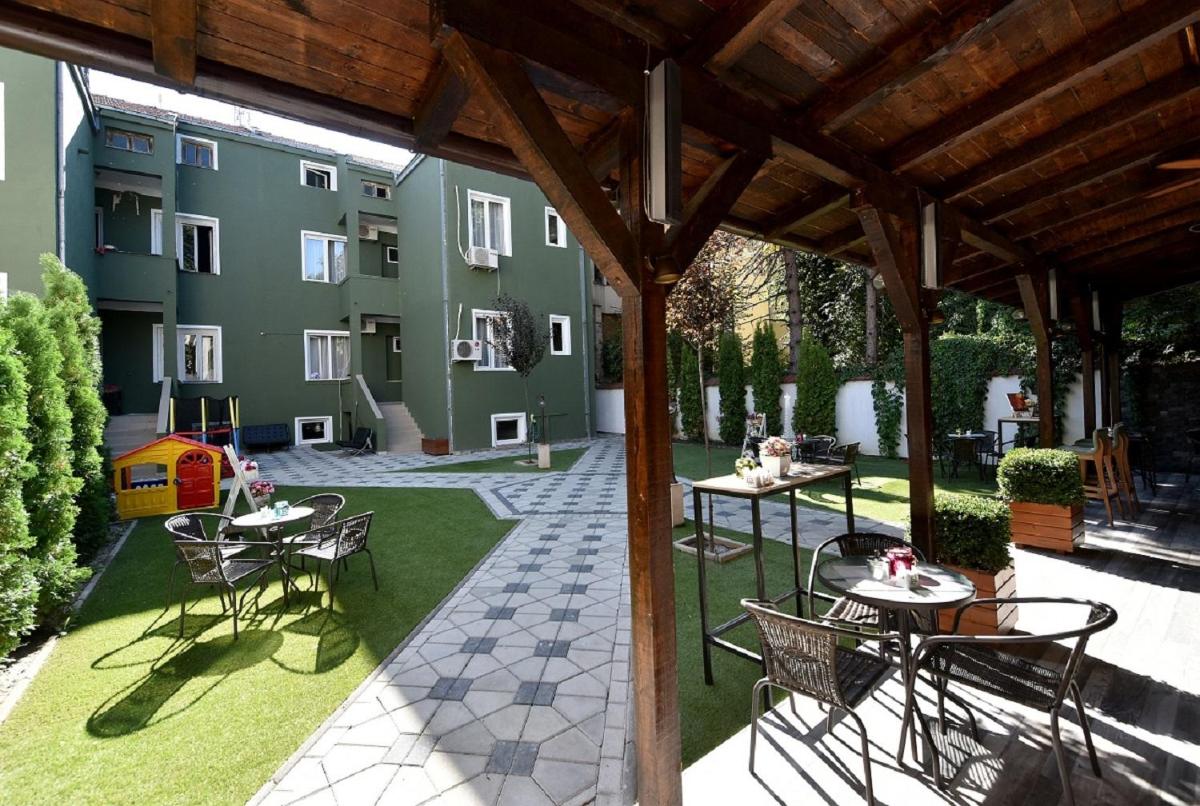 Villa Nina Hotel & Lounge bar - Hizvo