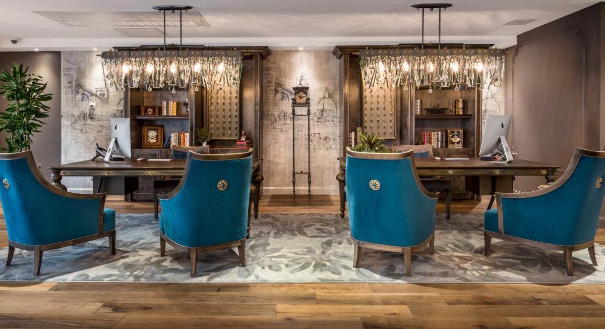 The Ivey's Hotel - Housity