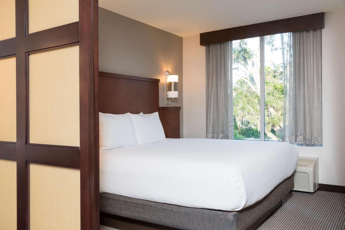 Hyatt Place Sarasota/Bradenton - Housity
