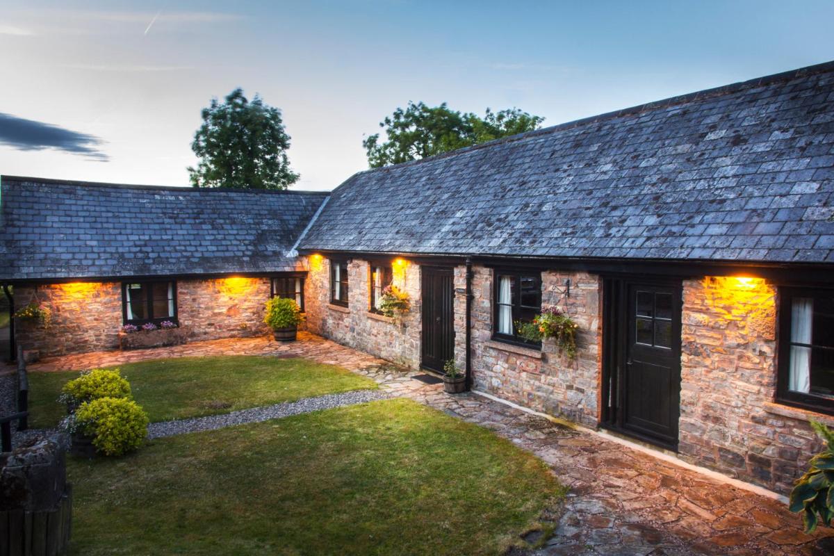 Three Gates Farm Holiday Cottages - Housity