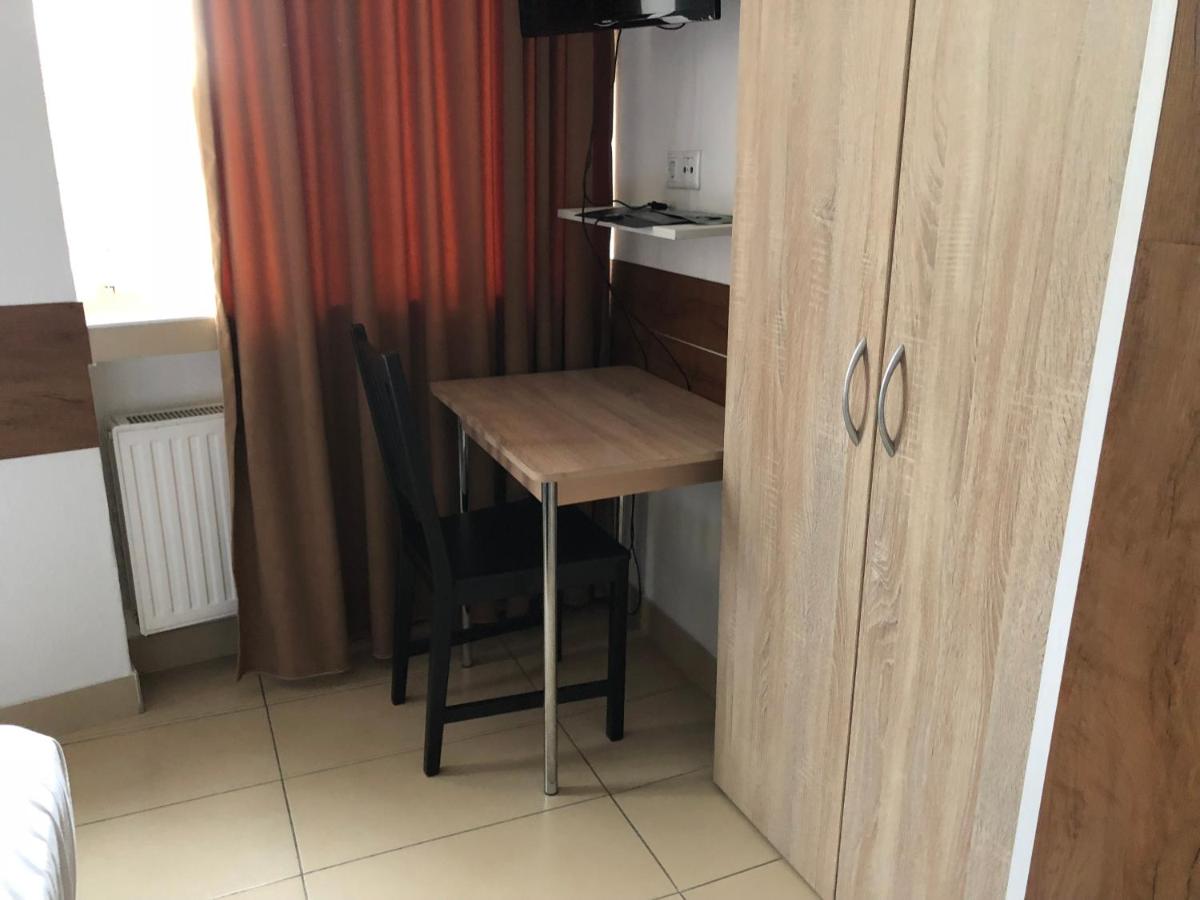 Hotel Moji Köln - Housity