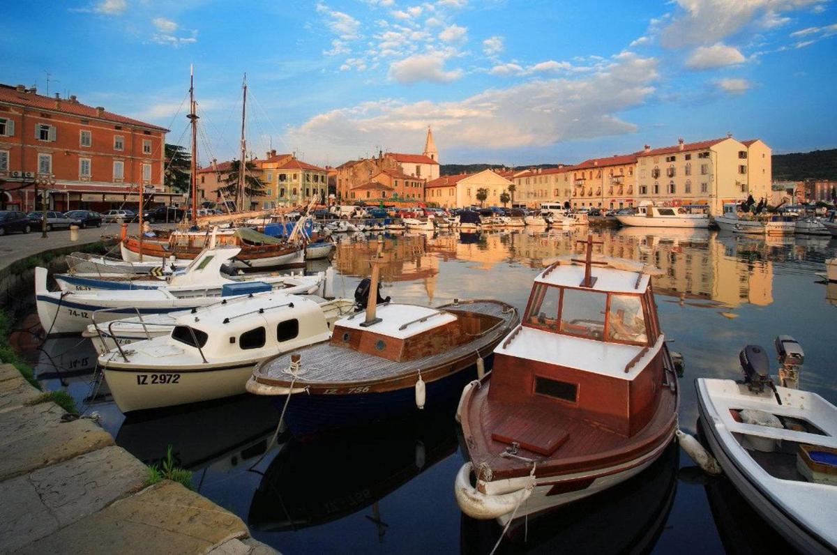 Studio Izola - Housity