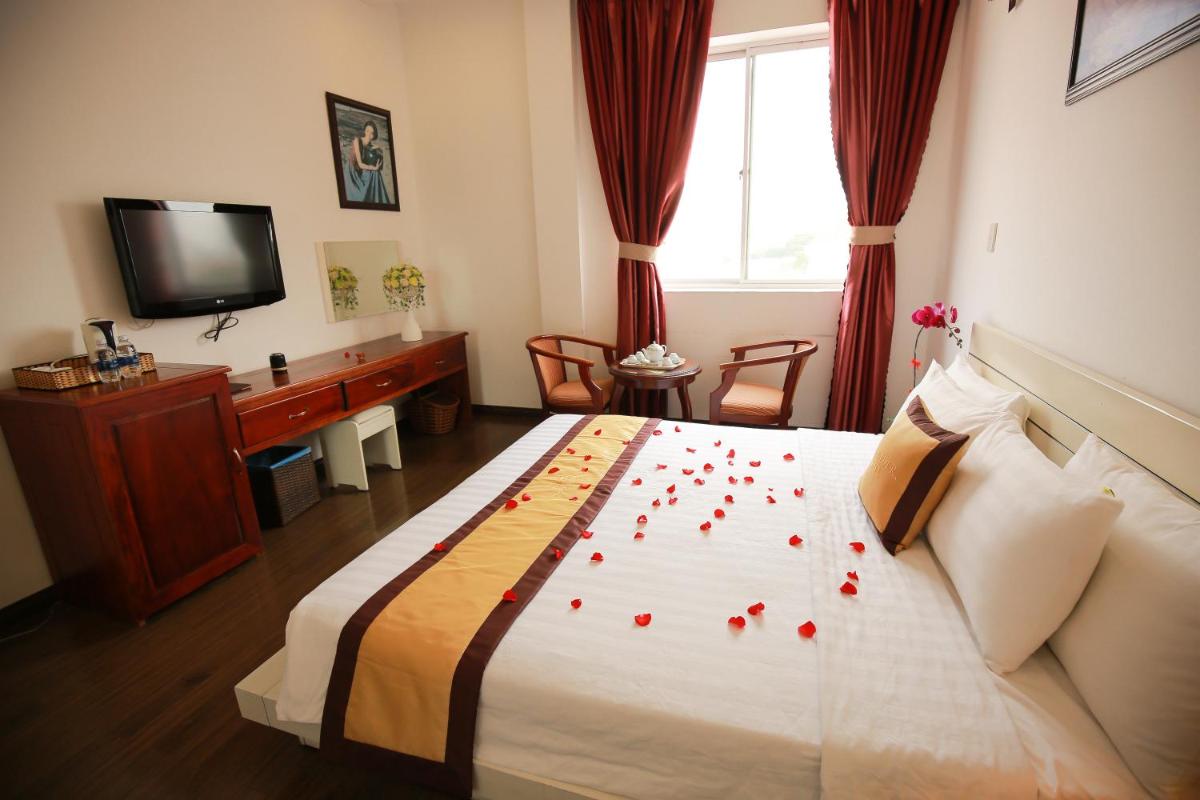 Lavender Hotel - Housity