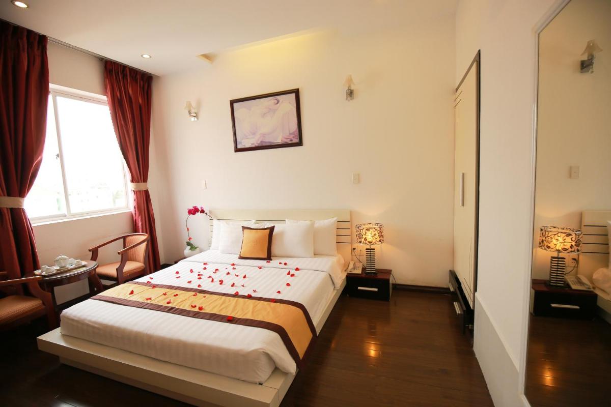 Lavender Hotel - Housity