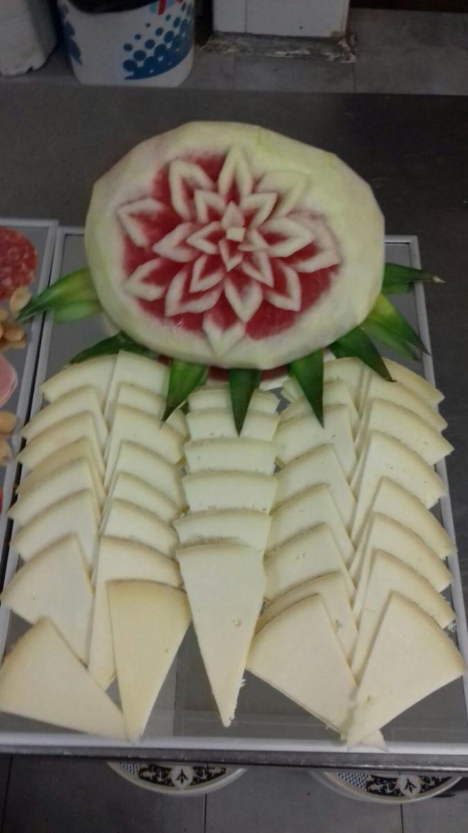 Comida en o cerca de este hotel