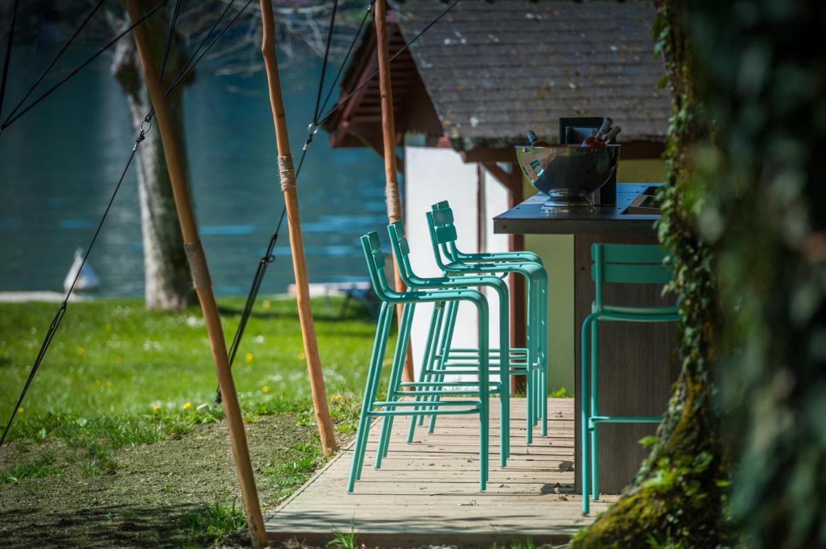 Jardin de l'établissement Hôtel Beau Site Talloires B SPA