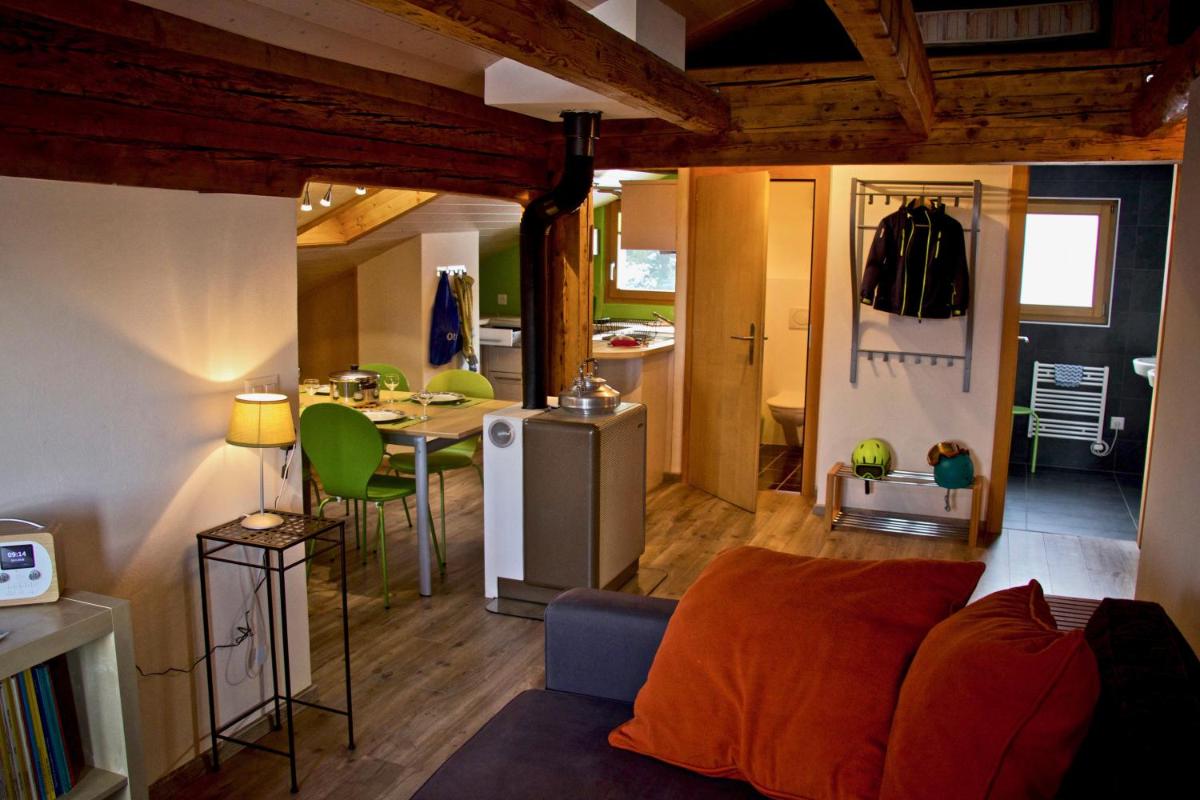 Suitetrails - Appartement sous les combles - Chalet La Biolle - Vercorin
