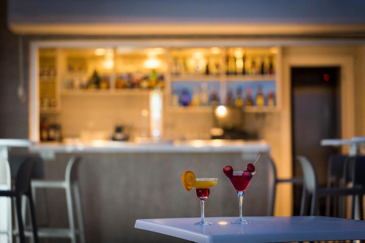 Bebidas en Catalonia Granada