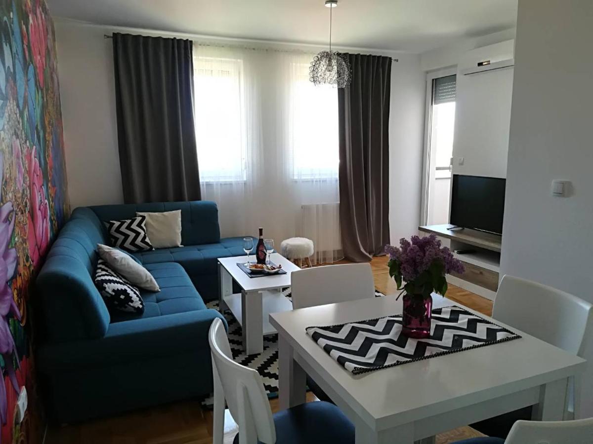 Apartman Čarolija - Housity