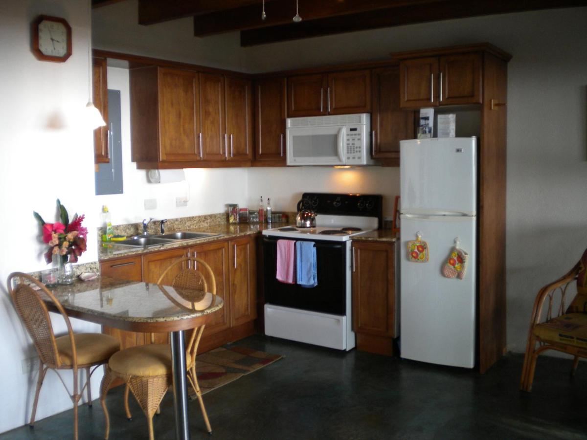 Plumita Pacifica - Housity
