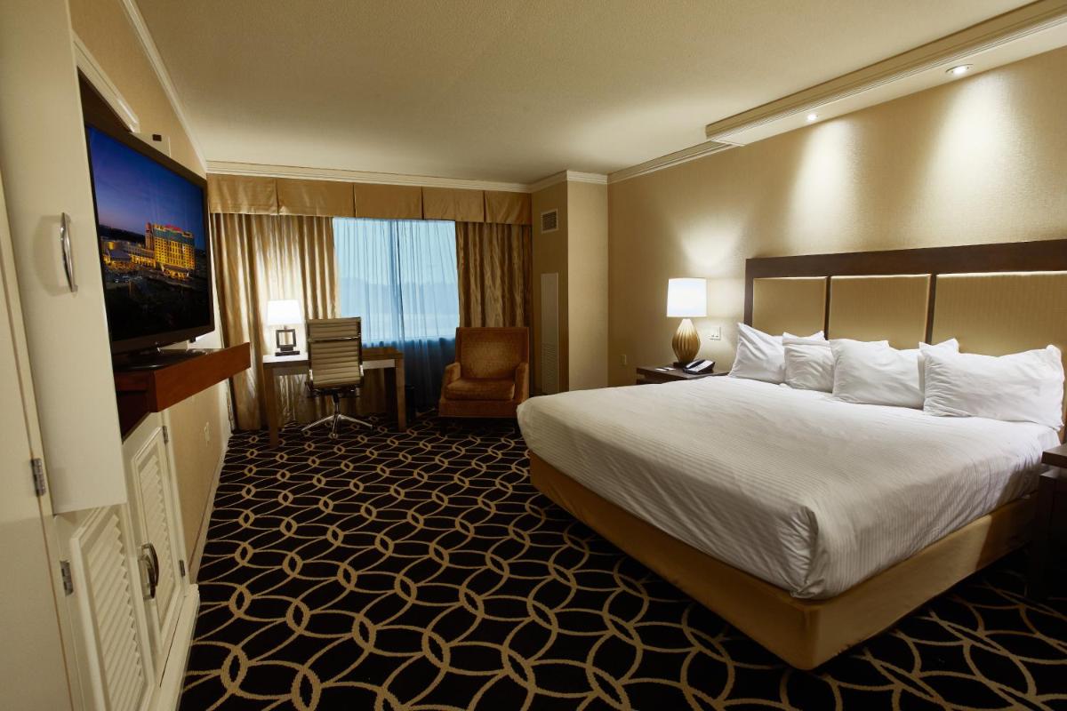 Hollywood Casino St. Louis - Housity