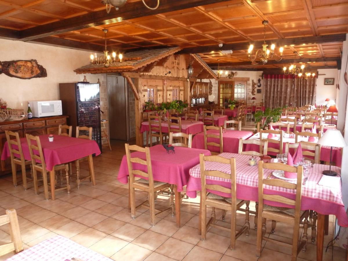 Restaurant ou autre lieu de restauration dans l'établissement Hotel Le Ferraillon