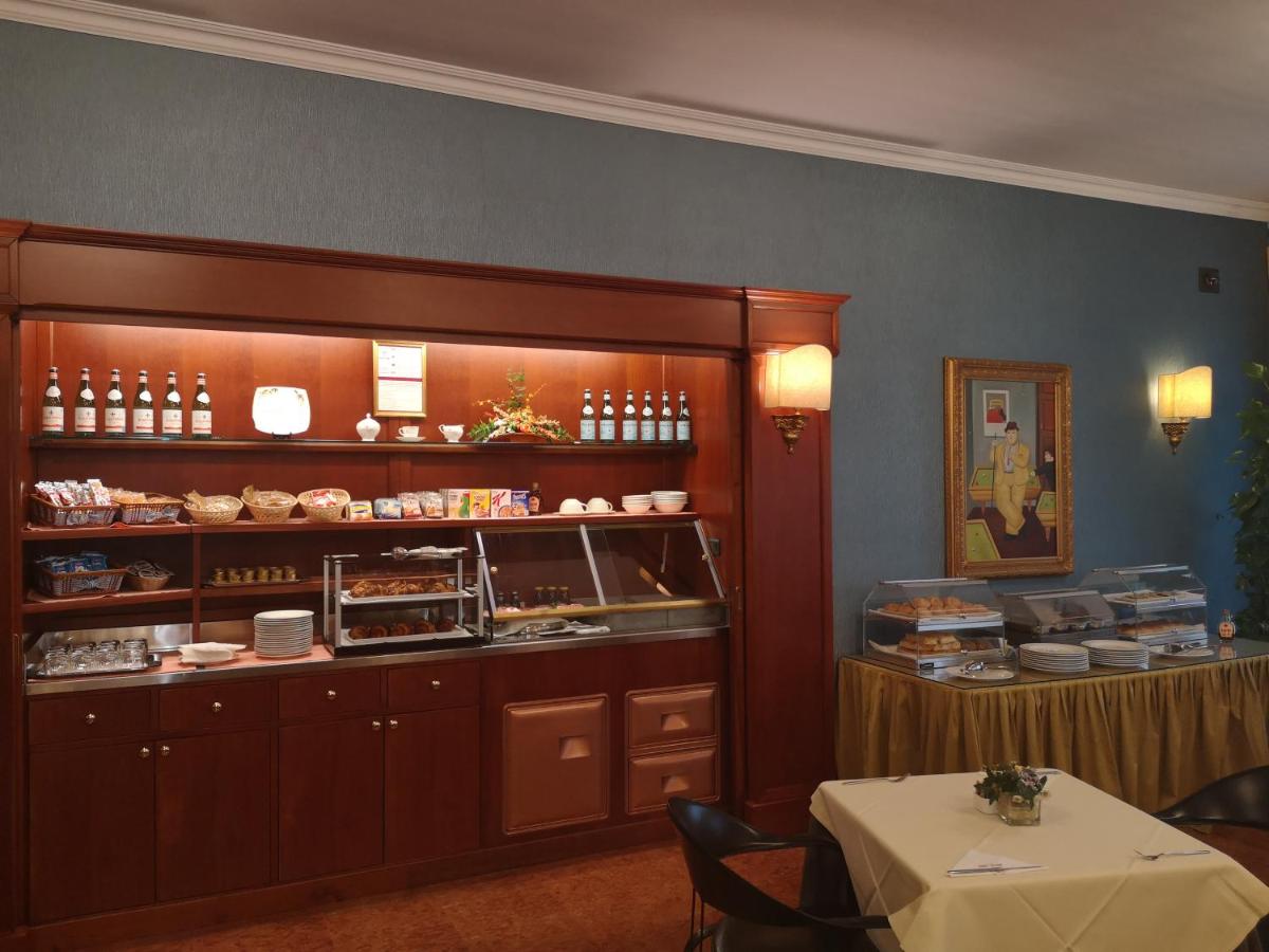 Hotel Motel Luna - Housity