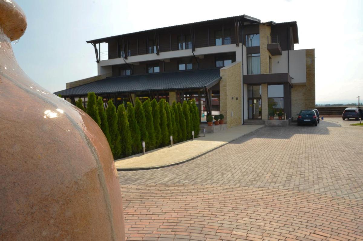 Pensiunea Sara - Housity