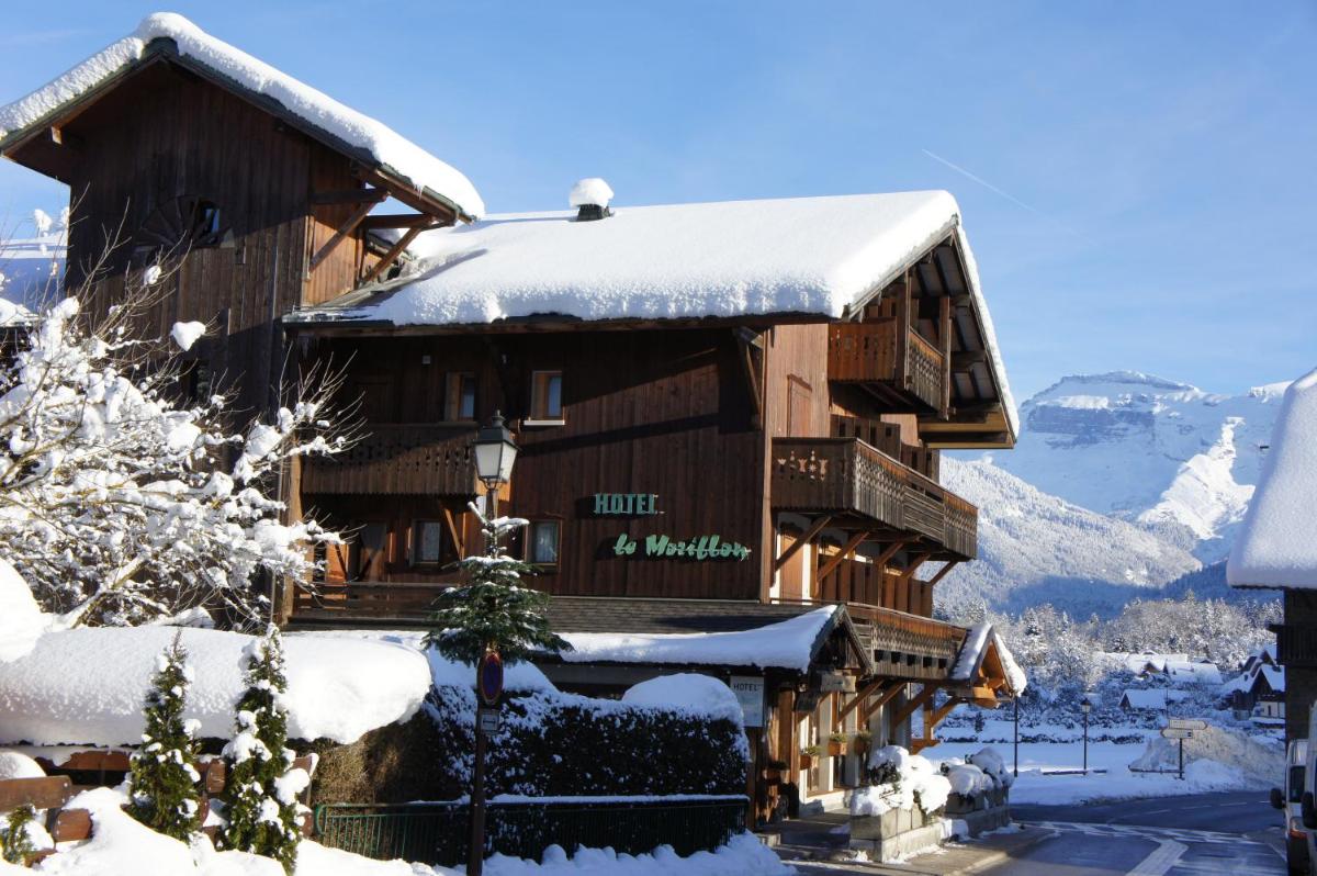L'établissement Café-Hôtel Le Morillon, Domaine du Grand Massif-Samoëns en hiver