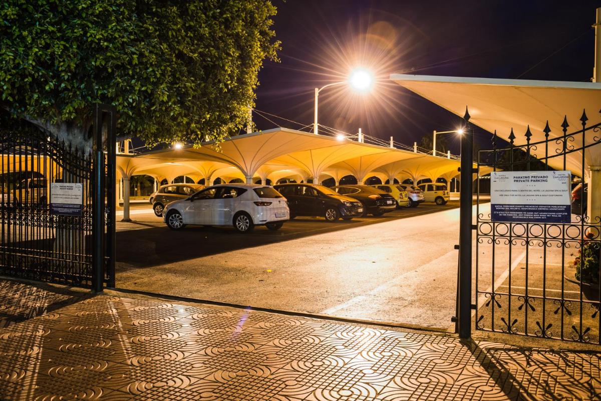 Imagen de la galería de Hotel La Laguna Spa & Golf, en Torrevieja