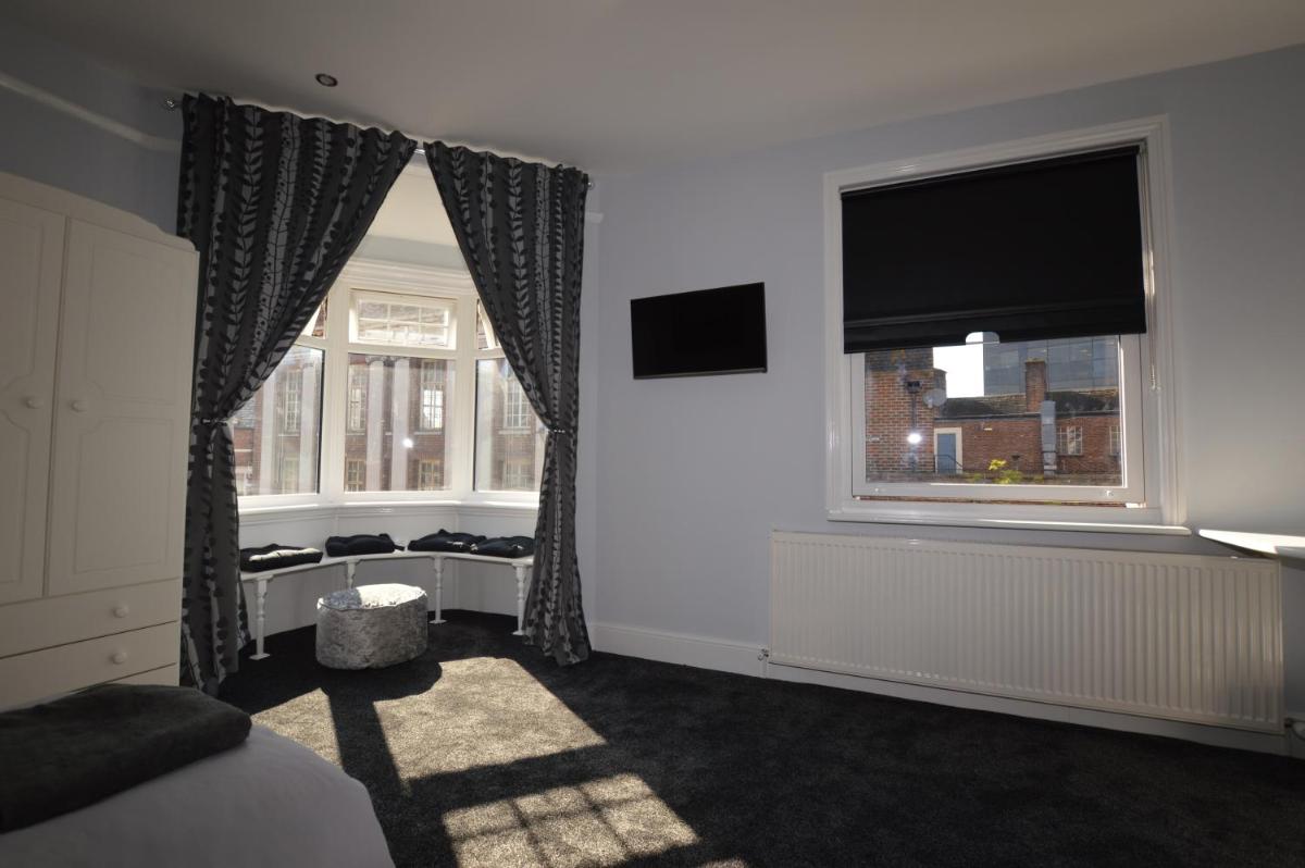Addison House - Housity
