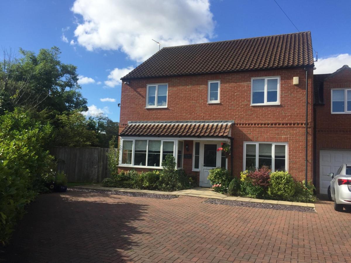 Highbury House, Warm and Welcoming. - Housity