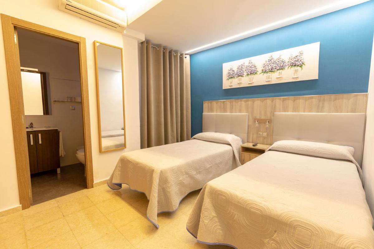 Hostal La Pilarica - Housity