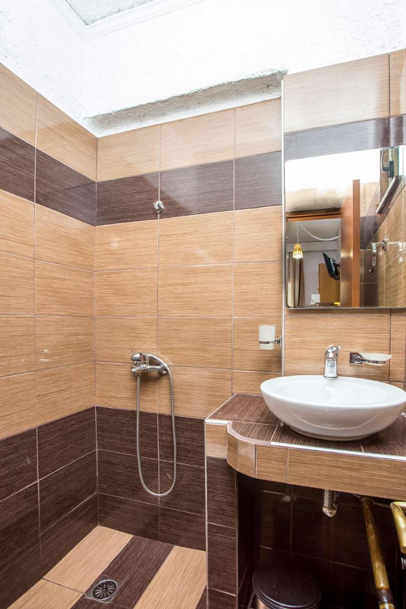 Toulas Studios & Apts No2 - Housity