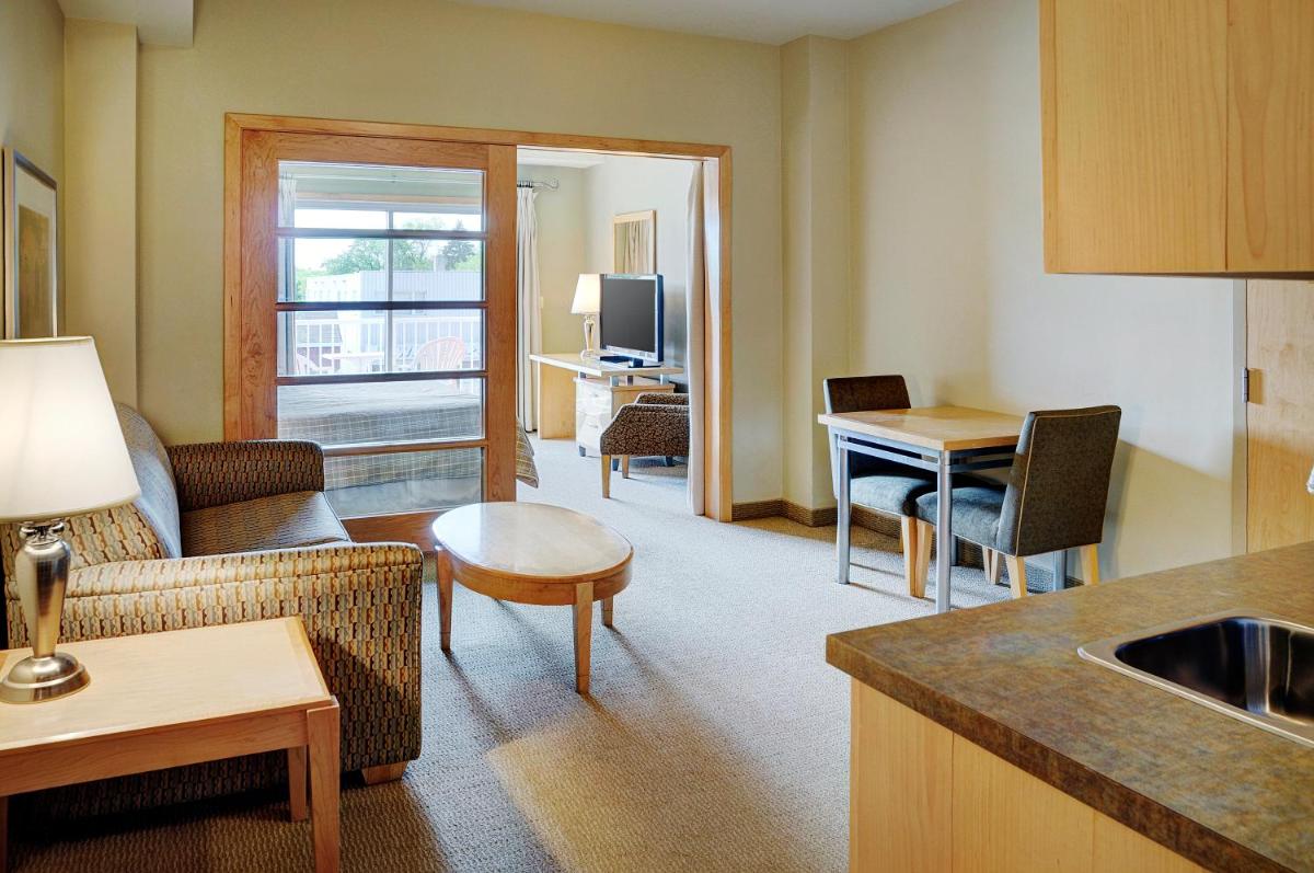 Lakeview Gimli Resort - Housity