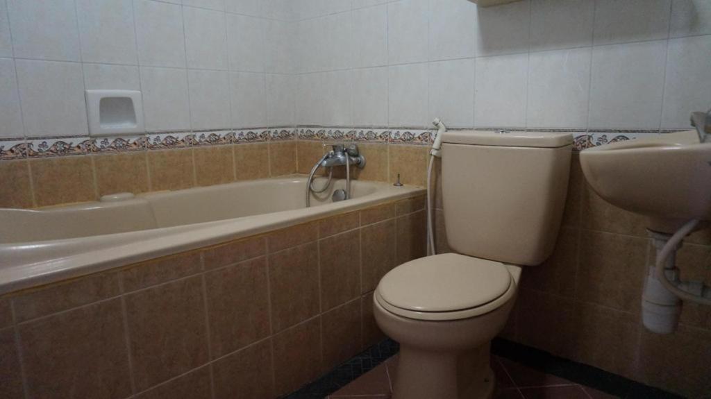 Hotel Surya Indah Batu Malang - Housity