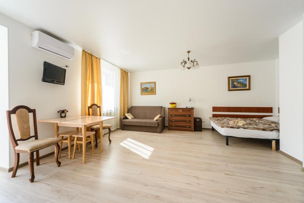 Suitetrails - Comfortable apartment near airport Zhulyny