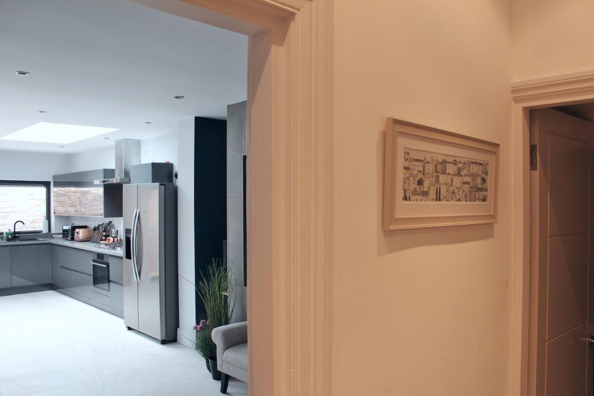 Central Bath House Group Accommodation - Housity