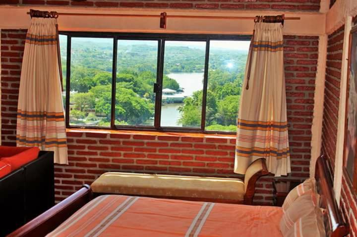 Suitetrails - Hotel River Side