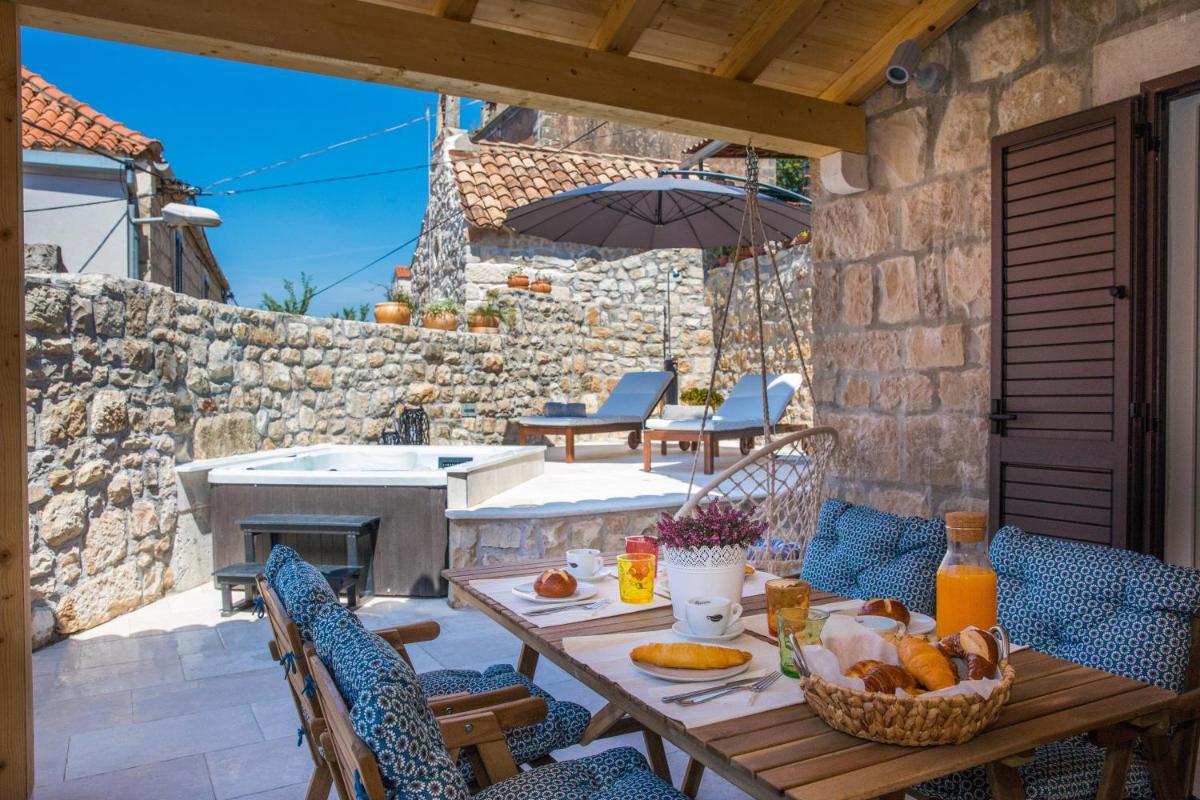 Vacation house Pietra - Hizvo