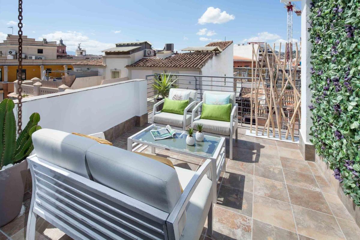 INMálaga Penthouse Padilla - Housity