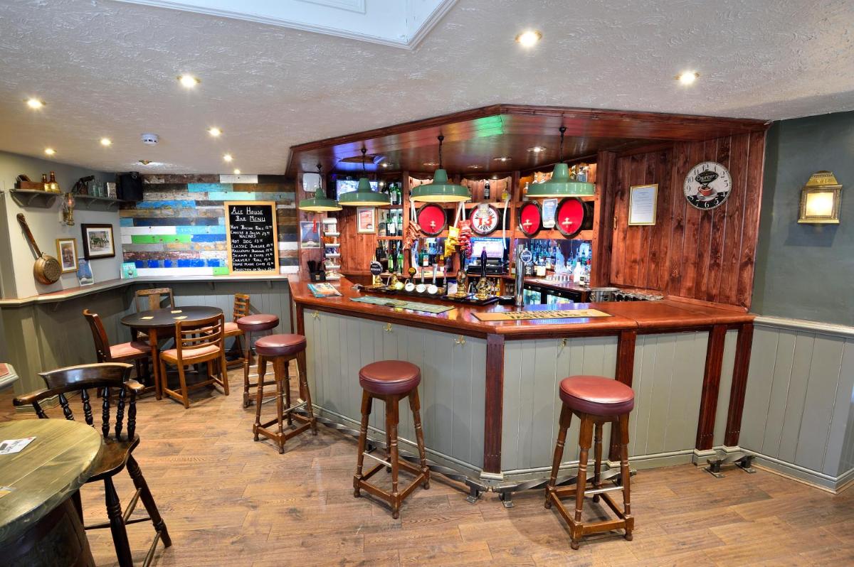 The George Hotel - Housity