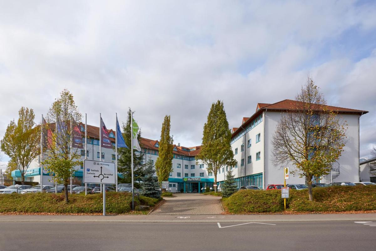H+ Hotel Stuttgart Herrenberg - Housity