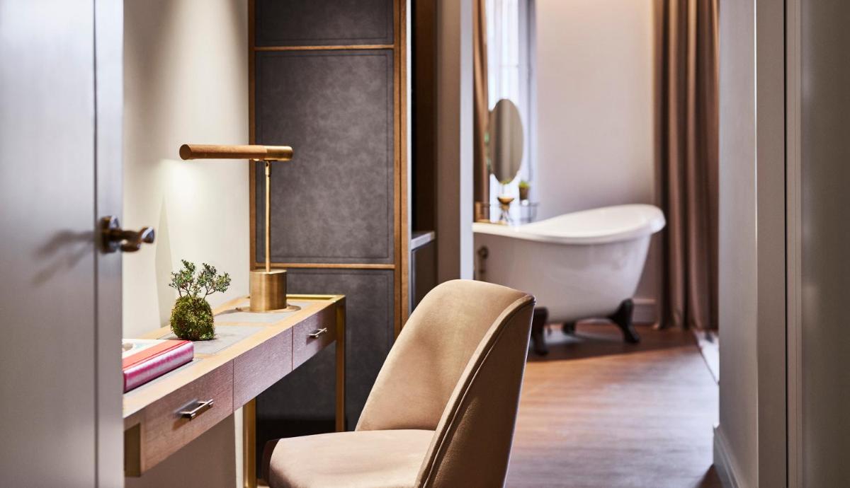 Un baño de Gran Hotel Inglés - The Leading Hotels of the World