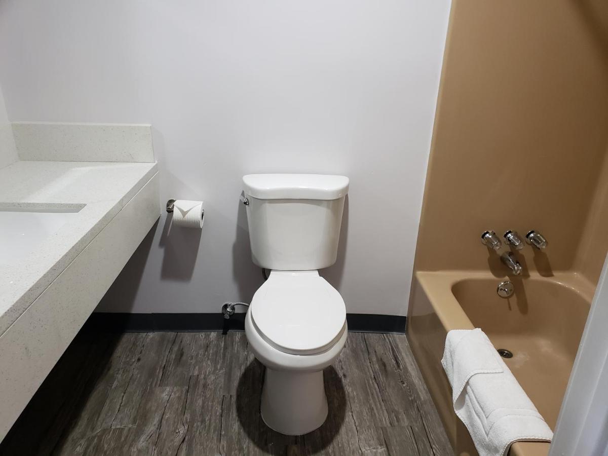 Regal Inn - Housity