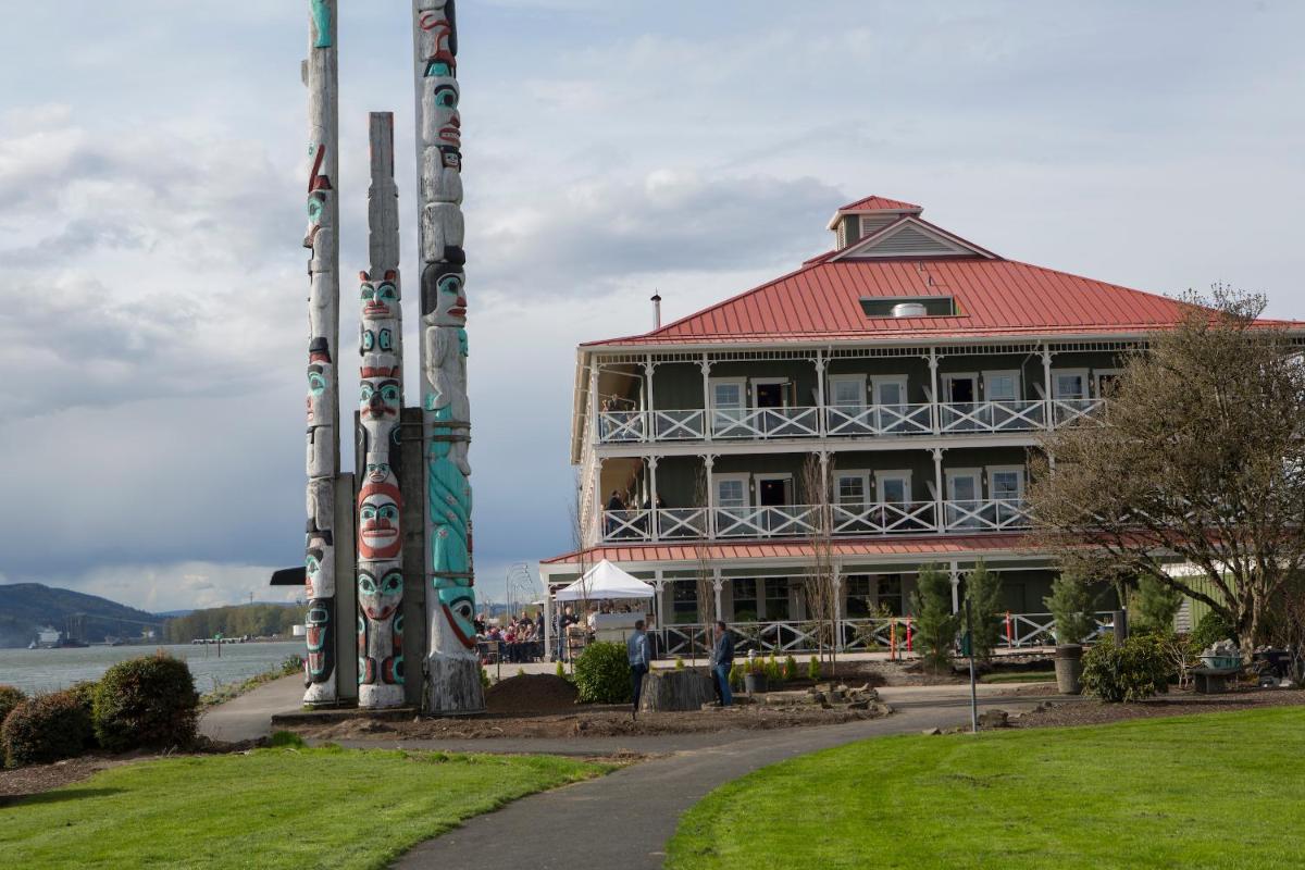McMenamins Kalama Harbor Lodge - Housity